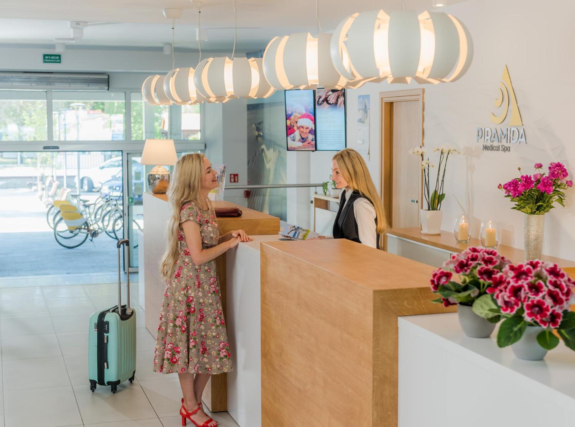 Piramida Medical Spa Мжежино Экстерьер фото